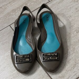 OKA b. Gray Jelly Slingback Flats with Blue Insole
Size 6 ..new